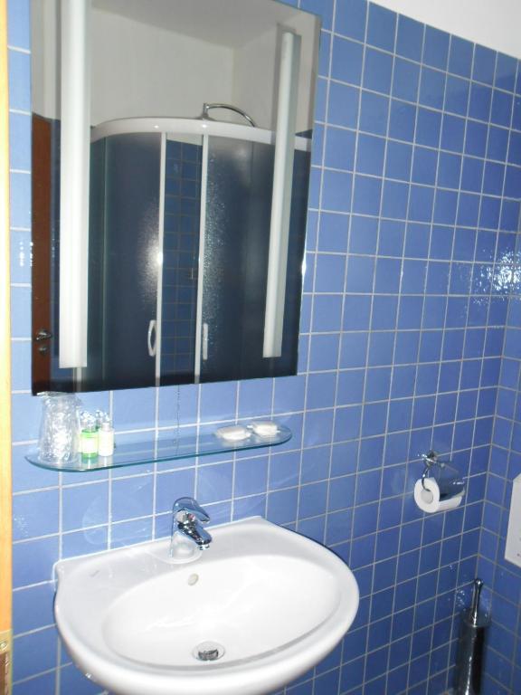 Hotel Arli Senica Dış mekan fotoğraf